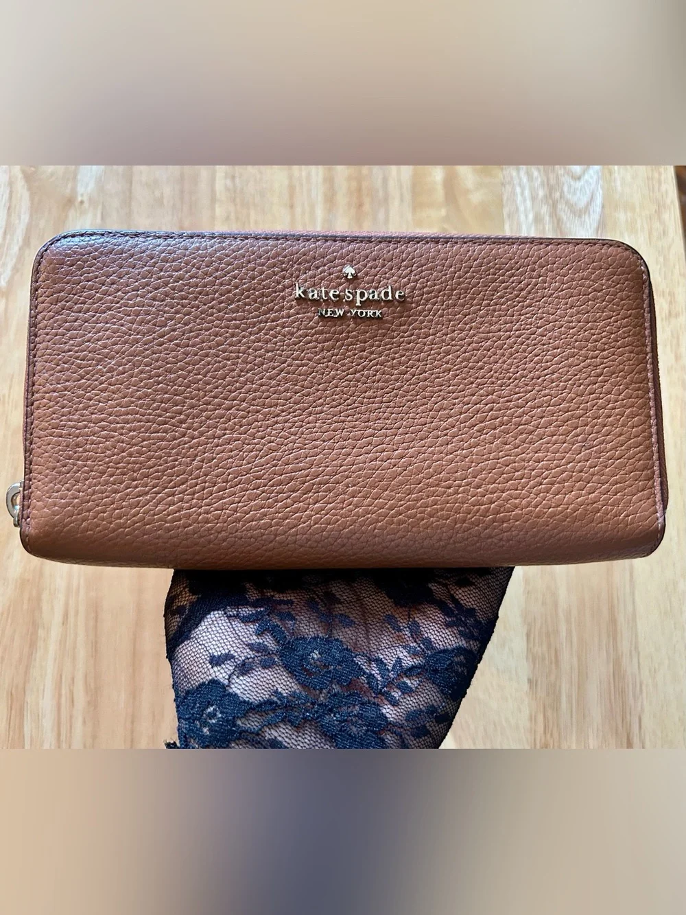 Kate Spade Pebbled Leather Large Continental Zip Around Wallet EUC